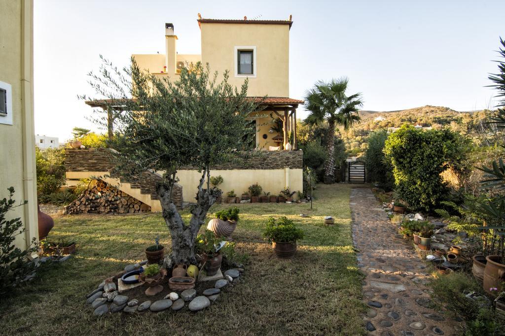 Villas Paleochora Стая снимка