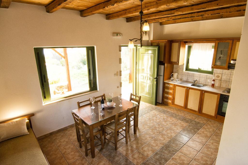Villas Paleochora Стая снимка